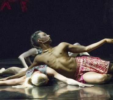 ‘Bayadère – The Ninth Life’ – dancing to new tunes as culture genes mesh in Shobana Jeyasingh reworking of ballet classic