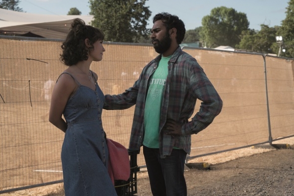 ‘Yesterday’ – Himesh Patel and Lily James shine in (romantic) film with strong feelgood summer vibe