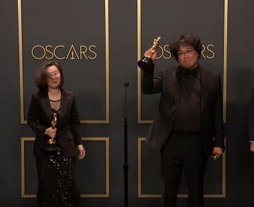 Oscars 2020: History is made with ‘Parasite’ – first foreign language film to win best picture and collect four in all – director Bong Joon Ho on ‘beauty of cinema’ and his next ‘filim’ (T videos); Mindy Kaling, Utkarsh Ambudkar and Lilly Singh…