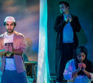‘10 Nights’ – Intelligent, thoughtful, and funny (play review)