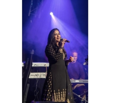 Kiran Sachdev – Bollywood singer rising to the occasion in Women in the Arts Festival closing