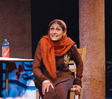 ‘Favour’ – Ambreen Razia’s new work has great depth and humanity and is tender and beautiful… (review)